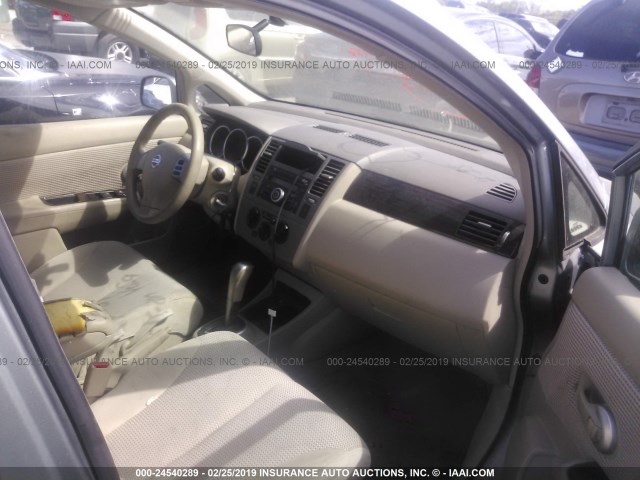 3N1BC1CP8AL465907 - 2010 NISSAN VERSA S/SL GRAY photo 5