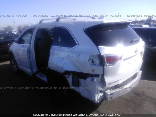 5TDZKRFH5GS180439 - 2016 TOYOTA HIGHLANDER LE/LE PLUS WHITE photo 3