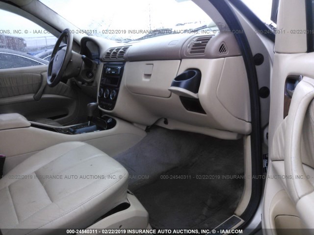 4JGAB54E22A345492 - 2002 MERCEDES-BENZ ML 320 Champagne photo 5