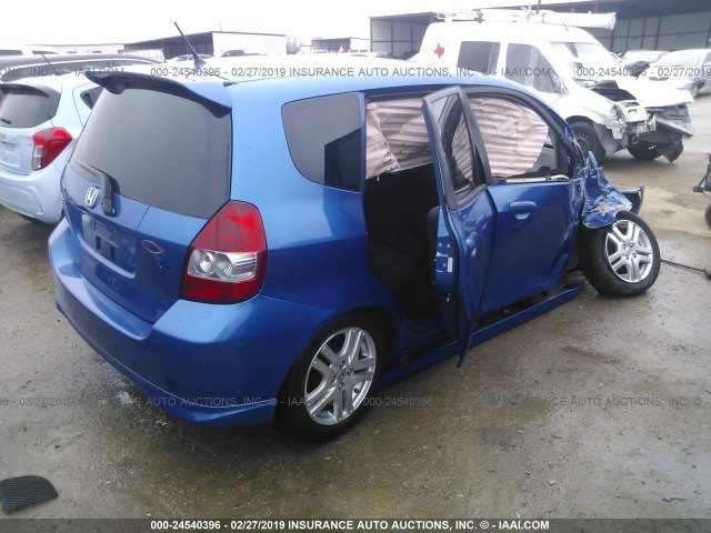 JHMGD38698S032716 - 2008 HONDA FIT SPORT BLUE photo 4