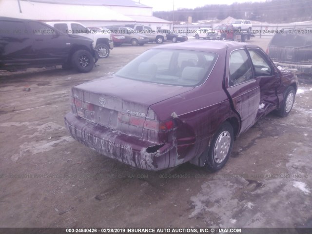 4T1BG22K0VU063562 - 1997 TOYOTA CAMRY CE/LE/XLE 勃艮第红 照片 4