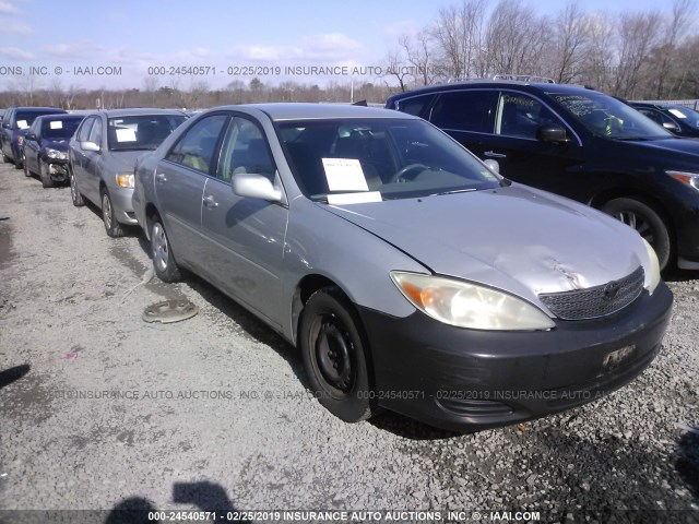 4T1BE32K44U925627 - 2004 TOYOTA CAMRY LE/XLE/SE SILVER photo 1