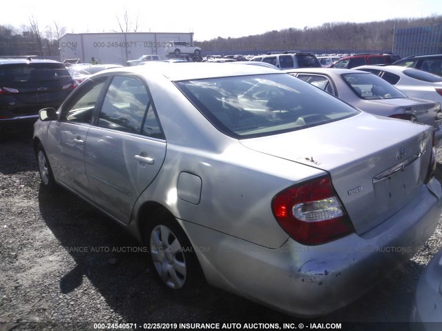 4T1BE32K44U925627 - 2004 TOYOTA CAMRY LE/XLE/SE SILVER photo 3