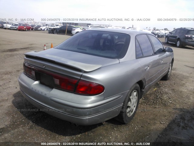 2G4WF5214W1519914 - 1998 BUICK REGAL GS SILVER photo 4