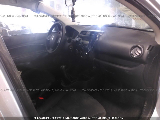 ML32F3FJ3HHF08006 - 2017 MITSUBISHI MIRAGE G4 ES Gümüş foto 5