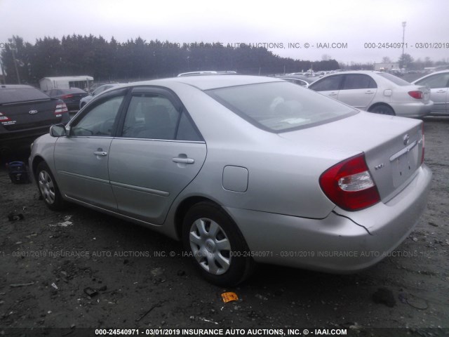 4T1BE32K34U907118 - 2004 TOYOTA CAMRY LE/XLE/SE SILVER photo 3