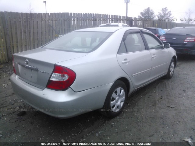 4T1BE32K34U907118 - 2004 TOYOTA CAMRY LE/XLE/SE SILVER photo 4