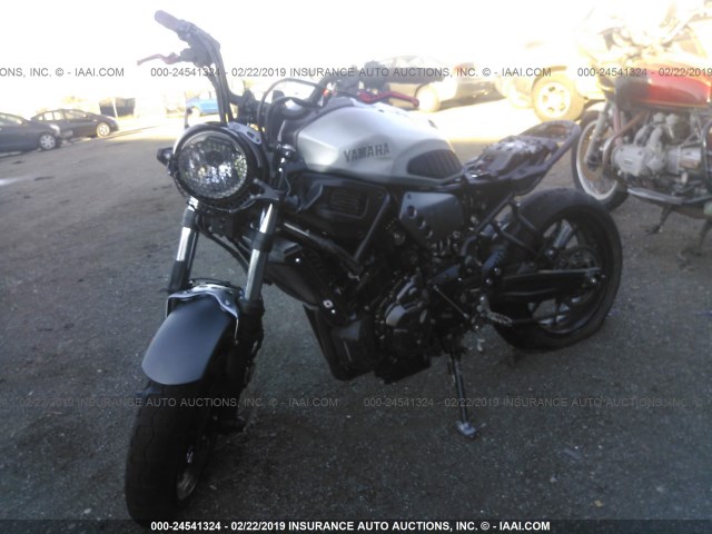 JYARM21Y8JA000119 - 2018 YAMAHA XSR700 C GRAY photo 2