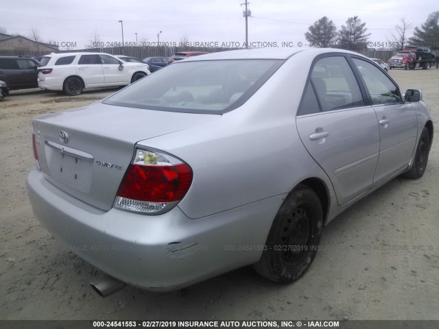 4T1BE30K15U968312 - 2005 TOYOTA CAMRY LE/XLE/SE SILVER photo 4