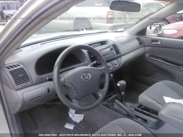 4T1BE30K15U968312 - 2005 TOYOTA CAMRY LE/XLE/SE SILVER photo 5