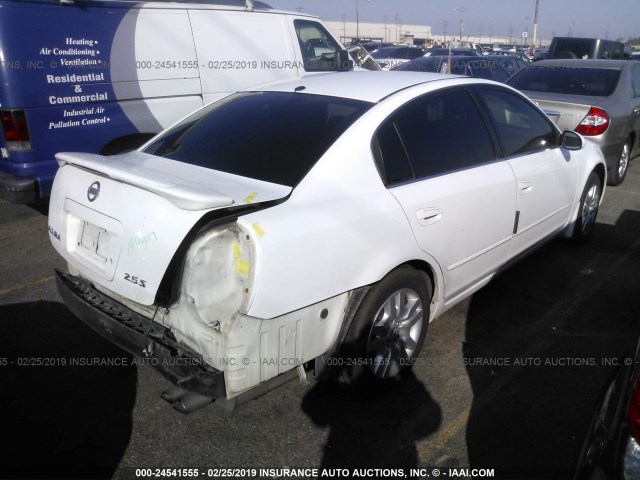 1N4AL11D92C100589 - 2002 NISSAN ALTIMA S/SL WHITE photo 4