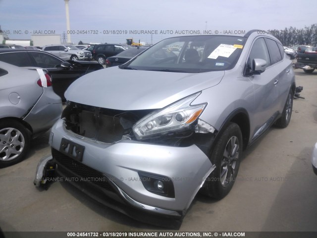 5N1AZ2MG8HN147500 - 2017 NISSAN MURANO S/SL/SV/PLATINUM SILVER photo 2