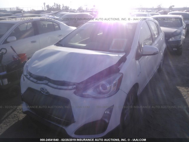 JTDKDTB38H1597202 - 2017 TOYOTA PRIUS C WHITE photo 2