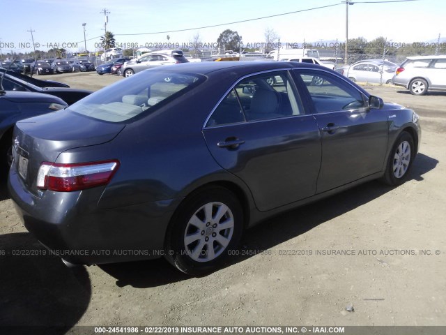 4T1BB46K88U038823 - 2008 TOYOTA CAMRY HYBRID GRAY photo 4