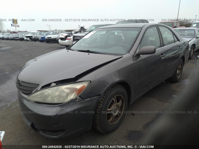 JTDBE32K540277338 - 2004 TOYOTA CAMRY LE/XLE Сұр фото 2
