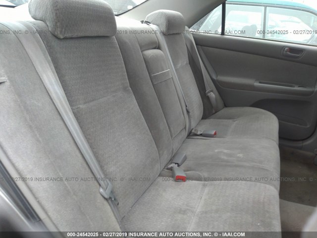 JTDBE32K540277338 - 2004 TOYOTA CAMRY LE/XLE Сұр фото 8