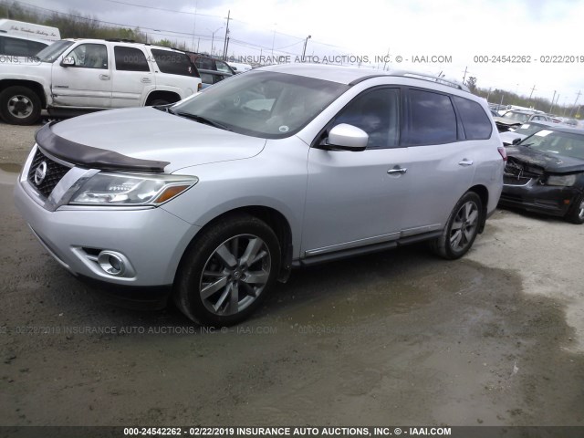 5N1AR2MN4DC665320 - 2013 NISSAN PATHFINDER S/SV/SL/PLATINUM SILVER photo 2