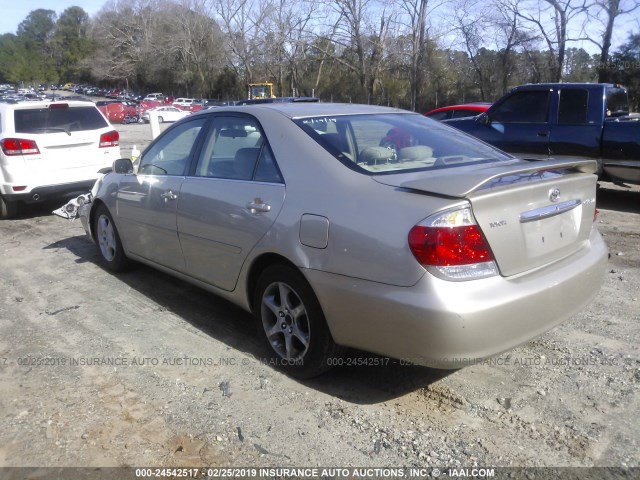 4T1BE32K05U051164 - 2005 TOYOTA CAMRY LE/XLE/SE GOLD photo 3