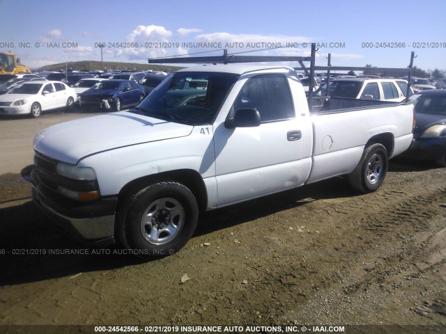 1GCEC14X22Z150362 - 2002 CHEVROLET SILVERADO C1500 WHITE photo 2