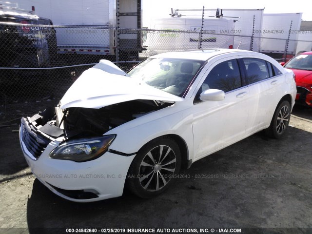 1C3CCBBG8DN755212 - 2013 CHRYSLER 200 TOURING WHITE photo 2