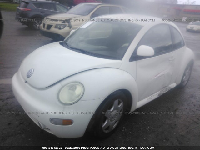 3VWBB61C0WM028642 - 1998 VOLKSWAGEN NEW BEETLE Weiß Foto 2