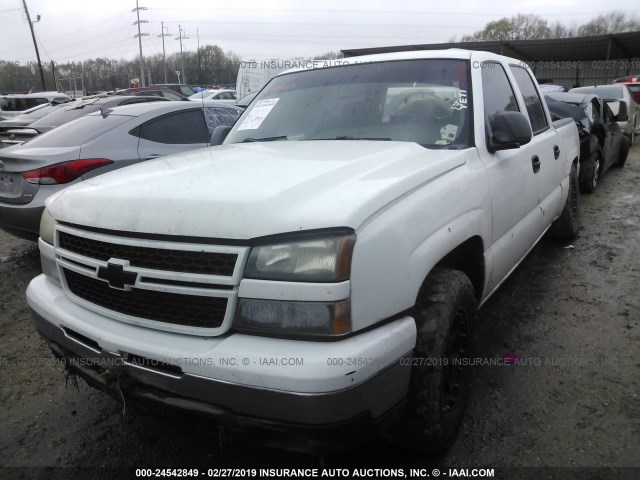 2GCEC13V961297681 - 2006 CHEVROLET SILVERADO C1500 WHITE photo 2