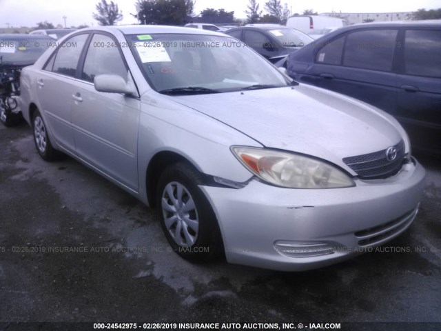 4T1BE32K14U913743 - 2004 TOYOTA CAMRY LE/XLE/SE SILVER photo 1