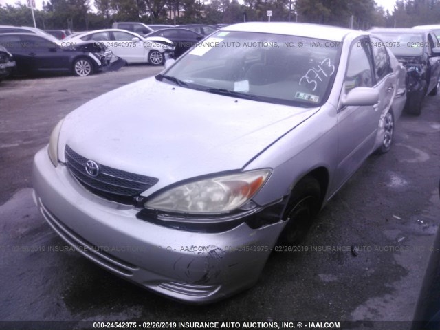 4T1BE32K14U913743 - 2004 TOYOTA CAMRY LE/XLE/SE SILVER photo 2