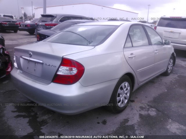4T1BE32K14U913743 - 2004 TOYOTA CAMRY LE/XLE/SE SILVER photo 4