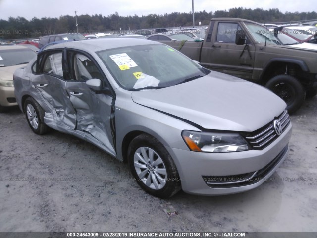 1VWAP7A35DC139396 - 2013 VOLKSWAGEN PASSAT S SILVER photo 1