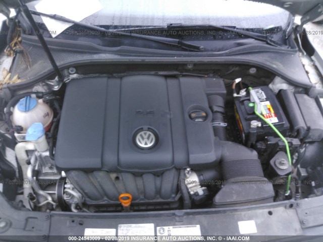 1VWAP7A35DC139396 - 2013 VOLKSWAGEN PASSAT S SILVER photo 10