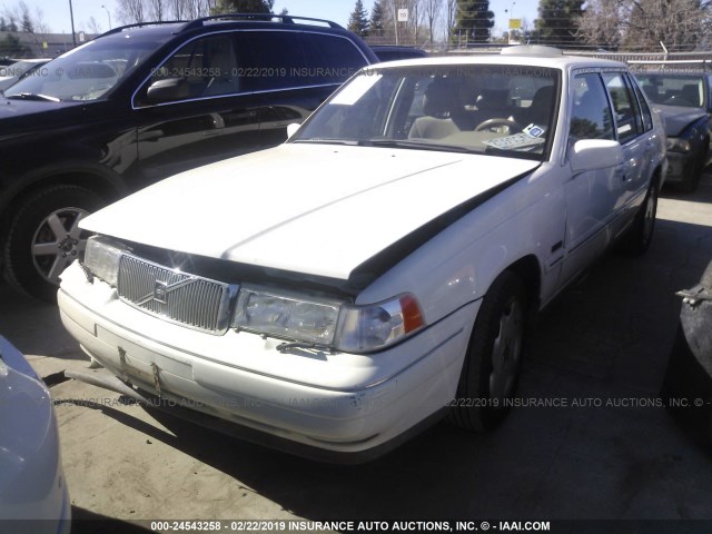 YV1KS9600V1120522 - 1997 VOLVO 960 WHITE photo 2