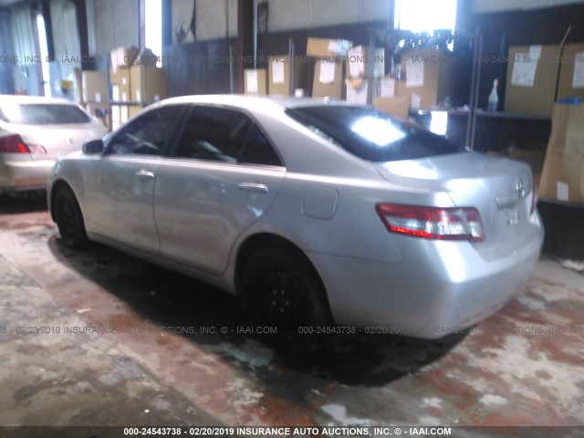 4T4BF3EK4AR001344 - 2010 TOYOTA CAMRY SE/LE/XLE 银色 照片 3