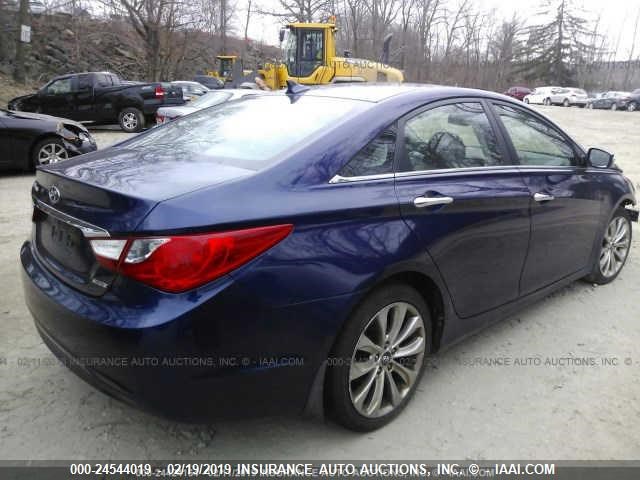 5NPEC4AC0BH133067 - 2011 HYUNDAI SONATA SE/LIMITED BLUE photo 4