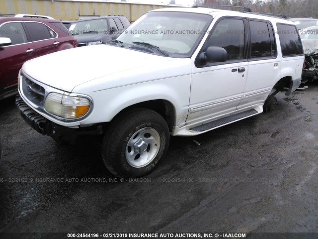 1FMZU63E5YZC09985 - 2000 FORD EXPLORER XLT WHITE photo 2