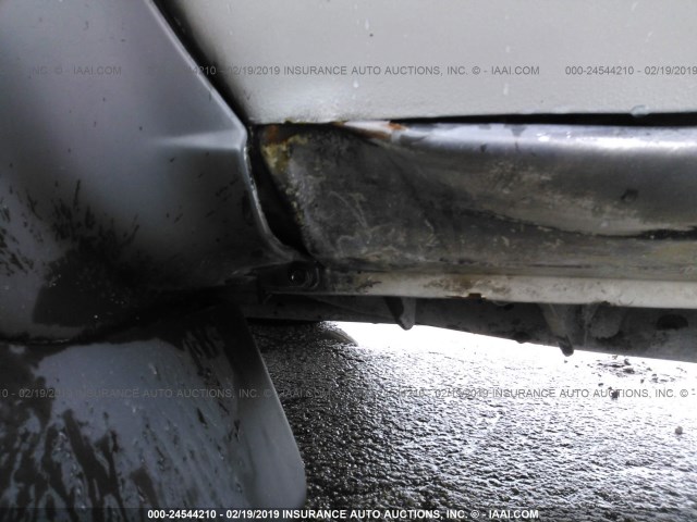 5N1ED28T53C656133 - 2003 NISSAN XTERRA XE/SE SILVER photo 6