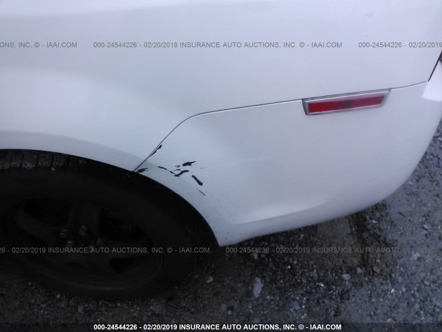 1G1ZA5EUXCF355099 - 2012 CHEVROLET MALIBU LS WHITE photo 6