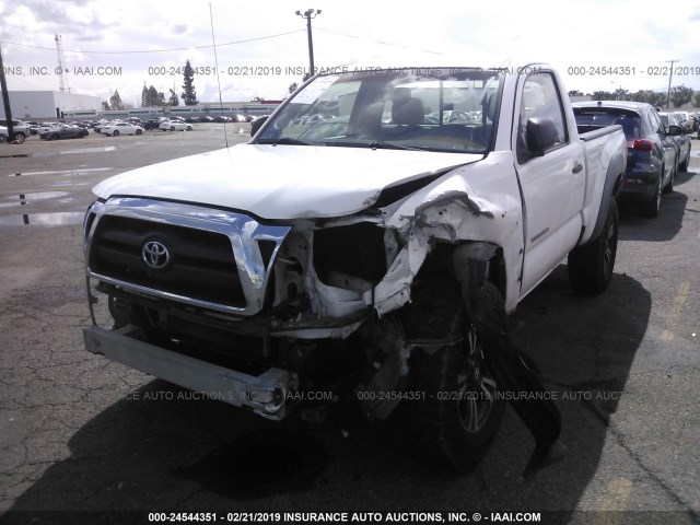 5TENX62N26Z267839 - 2006 TOYOTA TACOMA PRERUNNER WHITE photo 2