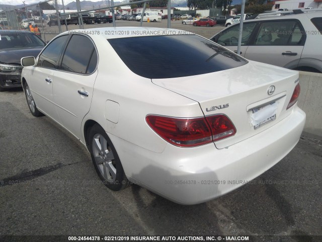 JTHBA30G755100741 - 2005 LEXUS ES 330 WHITE photo 3