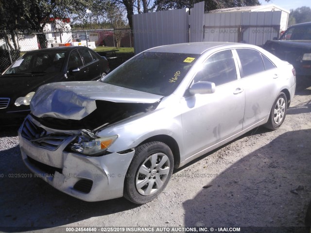 4T1BF3EK6BU210550 - 2011 TOYOTA CAMRY SE/LE/XLE 灰色 照片 2