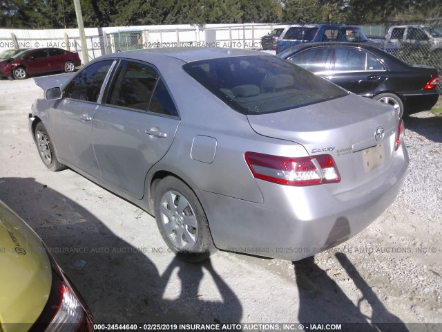 4T1BF3EK6BU210550 - 2011 TOYOTA CAMRY SE/LE/XLE 灰色 照片 3