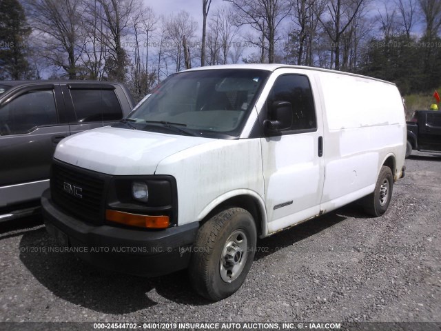 1GTGG25V361111011 - 2006 GMC SAVANA G2500 WHITE photo 2