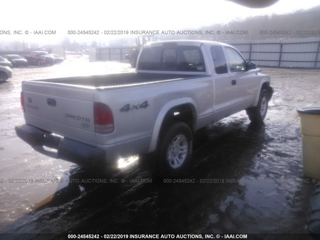 1D7HG12K94S729875 - 2004 DODGE DAKOTA SXT SILVER photo 4