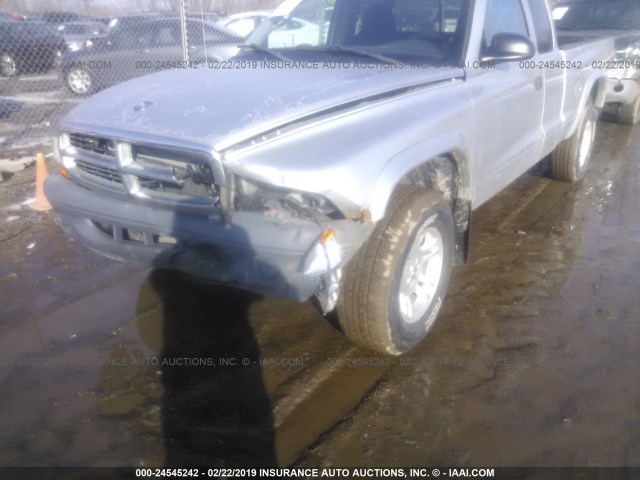 1D7HG12K94S729875 - 2004 DODGE DAKOTA SXT SILVER photo 6