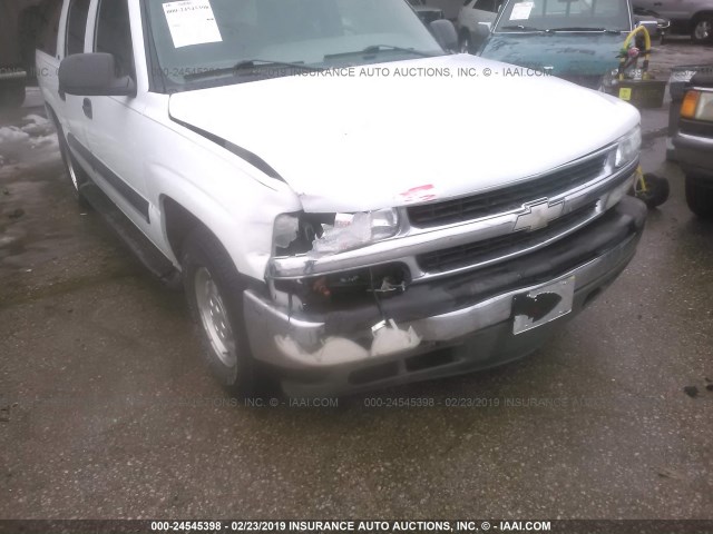 1GNEC16Z22J138328 - 2002 CHEVROLET SUBURBAN C1500 WHITE photo 6