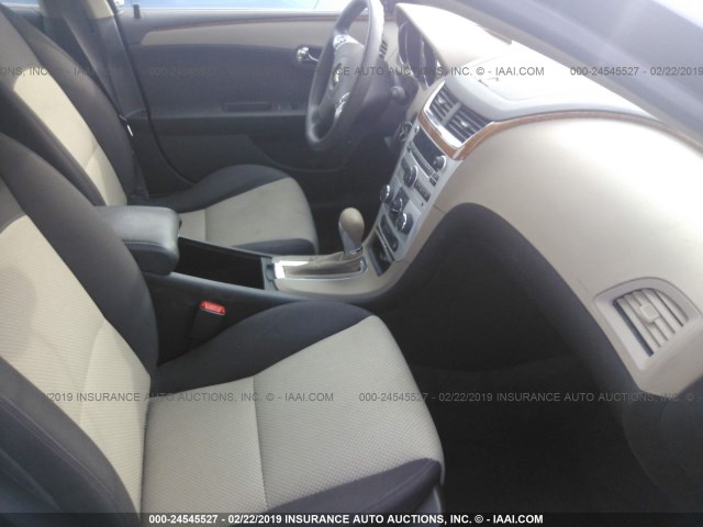 1G1ZH57B89F256572 - 2009 CHEVROLET MALIBU 1LT შავი ფოტო 5