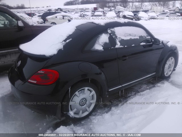 3VWVA7AT9DM652247 - 2013 VOLKSWAGEN BEETLE TURBO BLACK photo 4