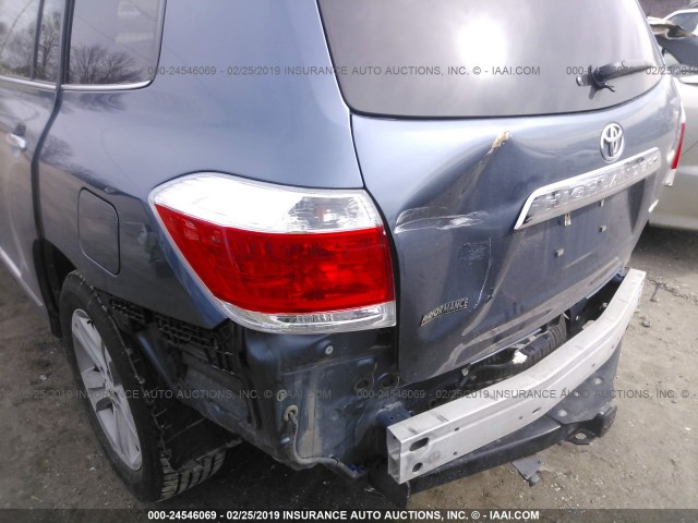 5TDDK3EH7DS182231 - 2013 TOYOTA HIGHLANDER LIMITED BLUE photo 6