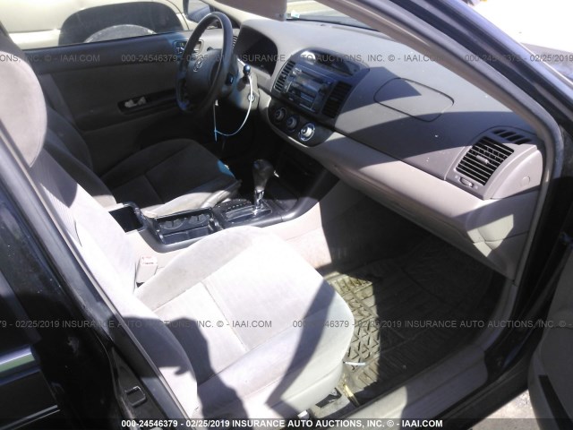 4T1BE32KX5U083779 - 2005 TOYOTA CAMRY LE/XLE/SE BLACK photo 5
