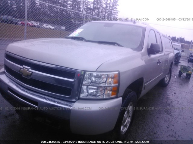 1GCEK29089E137489 - 2009 CHEVROLET SILVERADO K1500 LT TAN photo 2